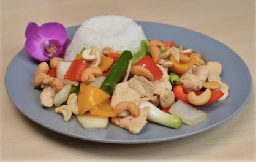 Gai Pad Med Mamuang — Hühnerfleisch mit Cashewnüssen und buntem Gemüse