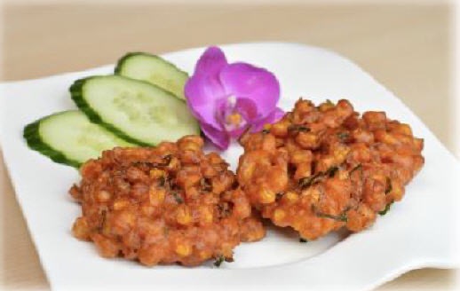 Tod Man Khao Pod — knusprige Zuckermais-Küchlein